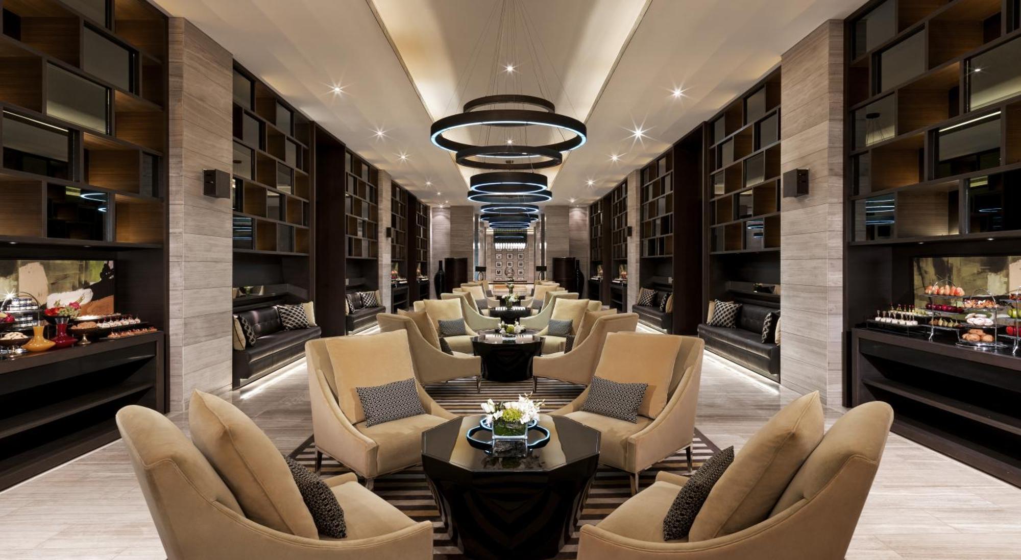 Fairmont Riyadh Ngoại thất bức ảnh The Lounge at the airport